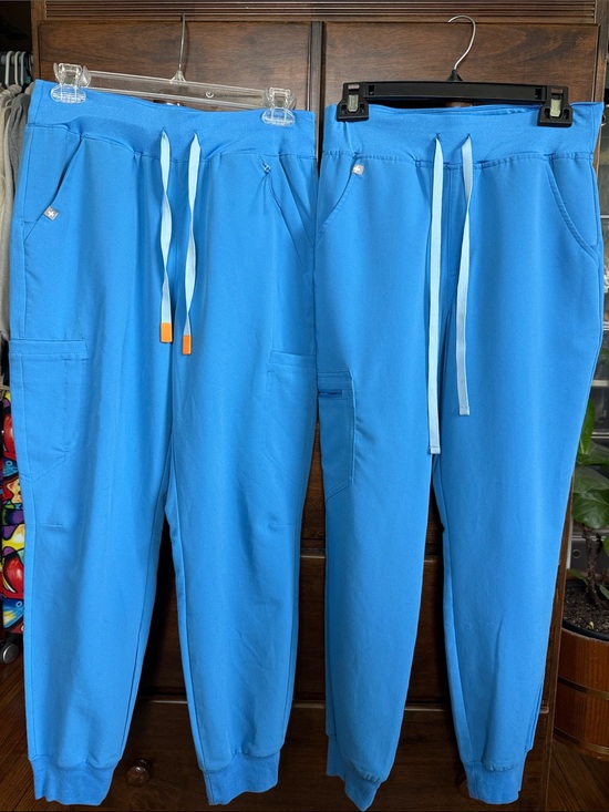 Figs Pants - Figs women’s high waisted scrub bottoms lot like new “Ceil blue”